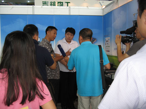 智云達(dá)“農(nóng)產(chǎn)品快速檢測儀”亮相農(nóng)博會(huì)